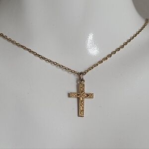 Vintage Dainty Gold Tone Minimalist Small Decorative Cross Pendant Necklace